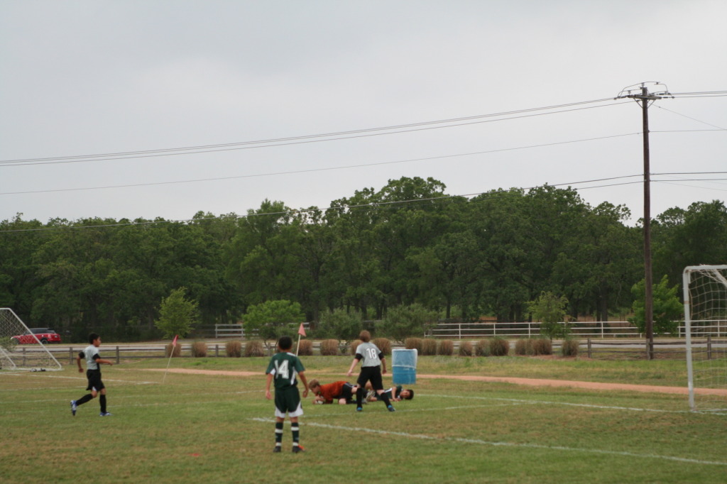 2011/04(April)/soccer/1024x768_2011-04-30-Soccer Tournament-128.JPG
